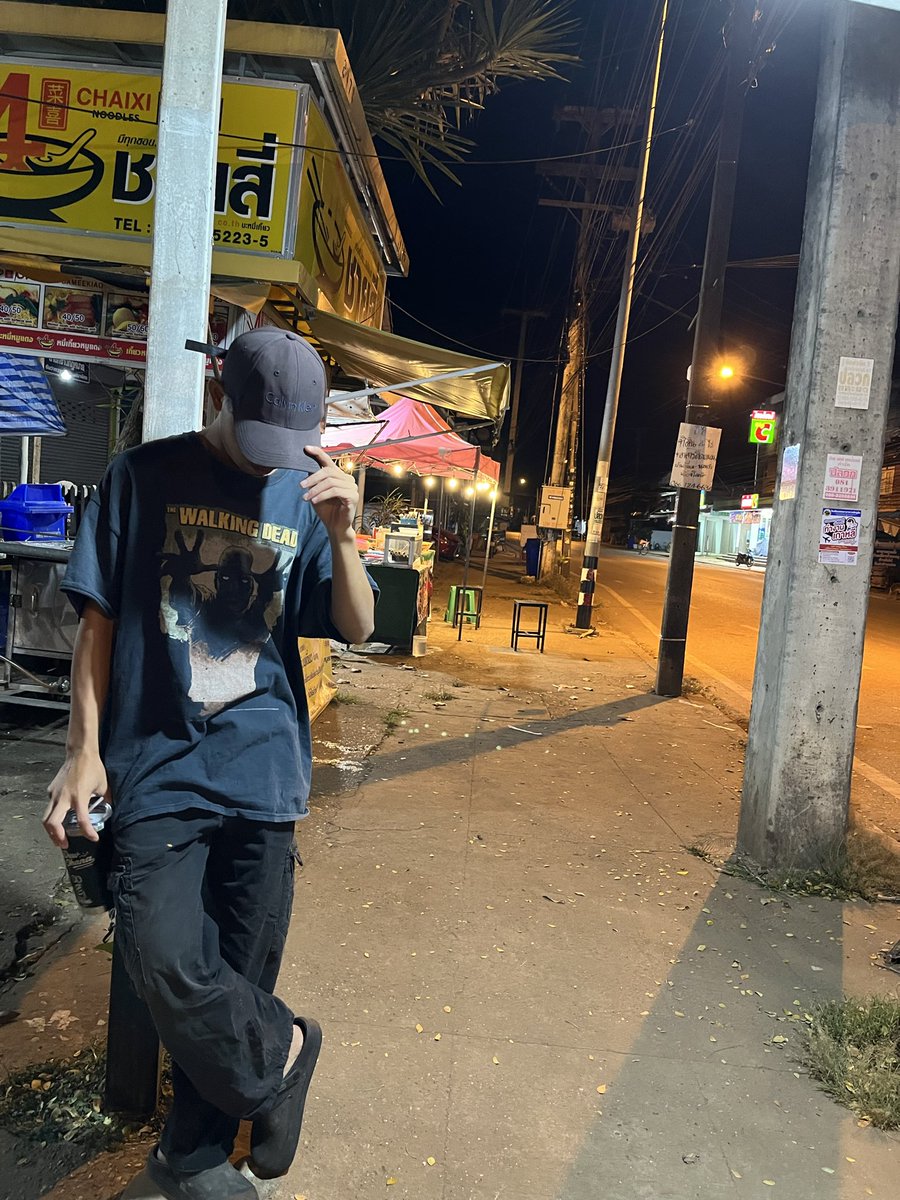 Sutthinun tweet media