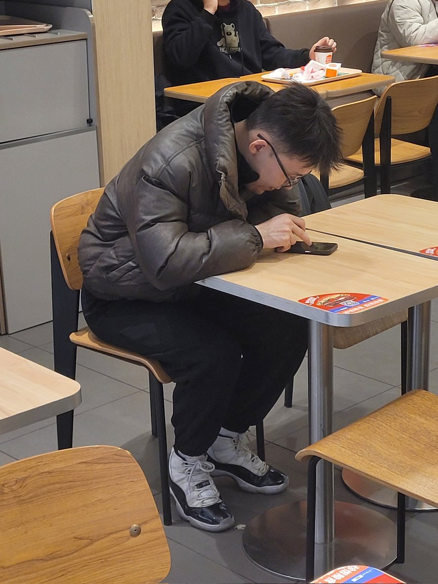 窒碍梦境 tweet media