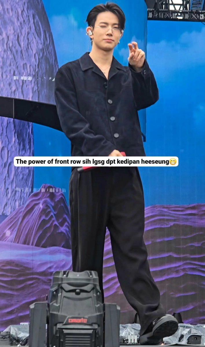 Mega💜- kinda IA. tweet media