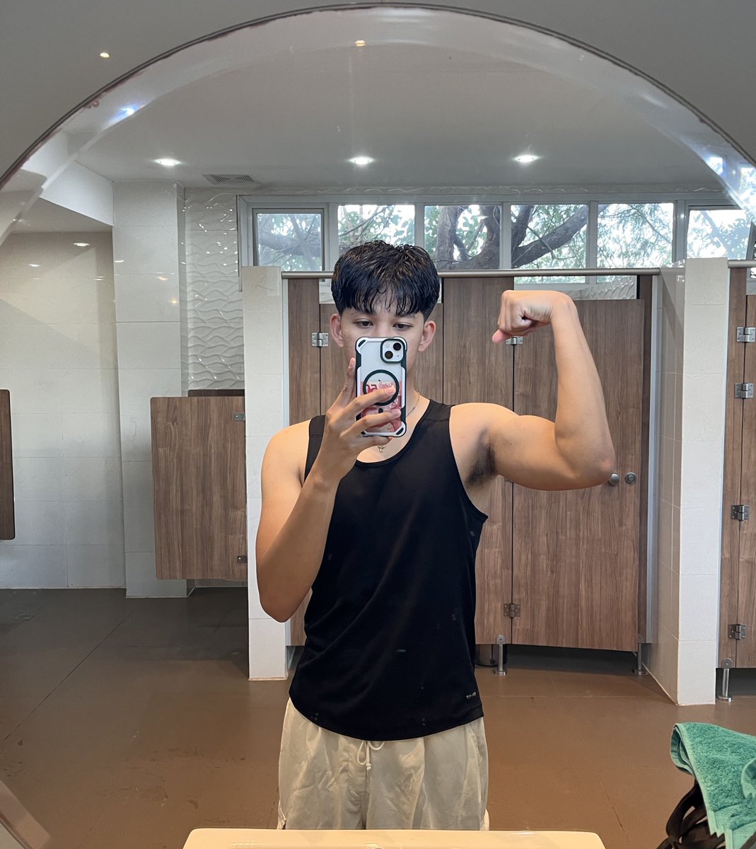 ᴄᴇʟᴏ tweet media