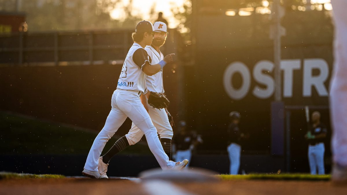 Ryuuu99s's tweet image. WBCで元チームメイトが投げてるって今思えばすごい事…
去年はいい経験をしました🇨🇿
Satyとのツーショット📸
#WBC
#czech