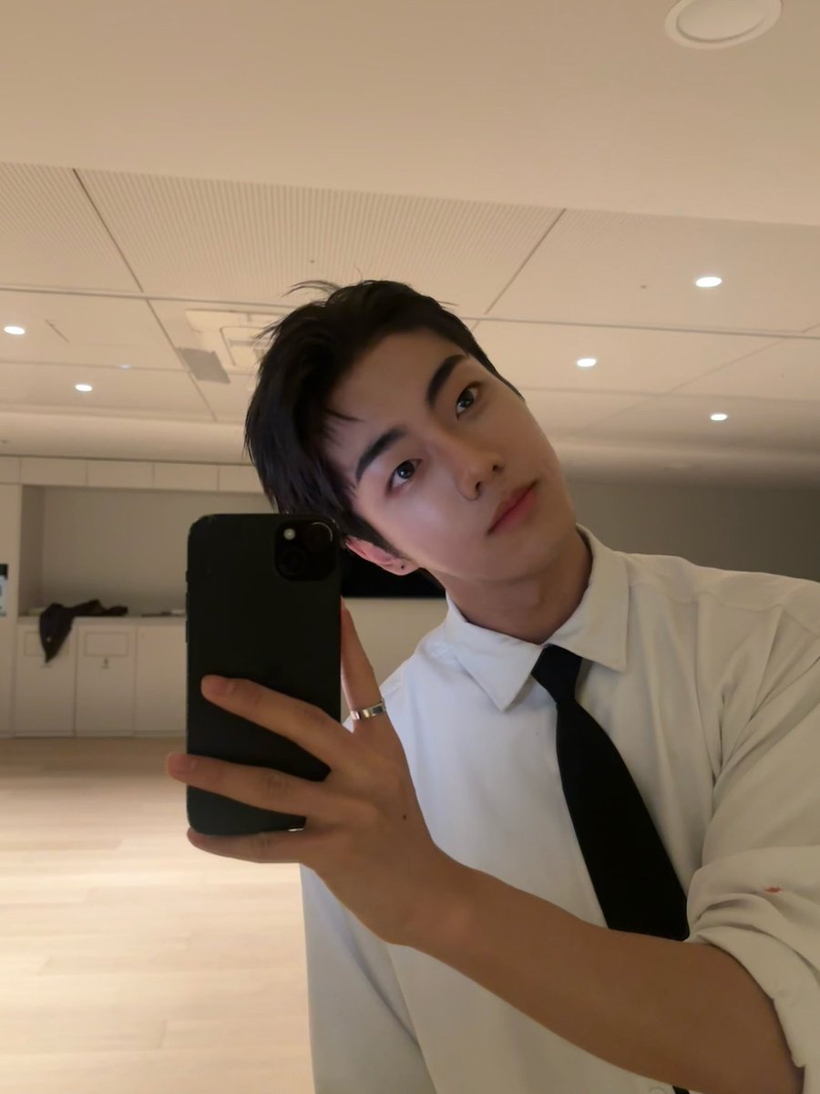 rowan updates 🌱 tweet media