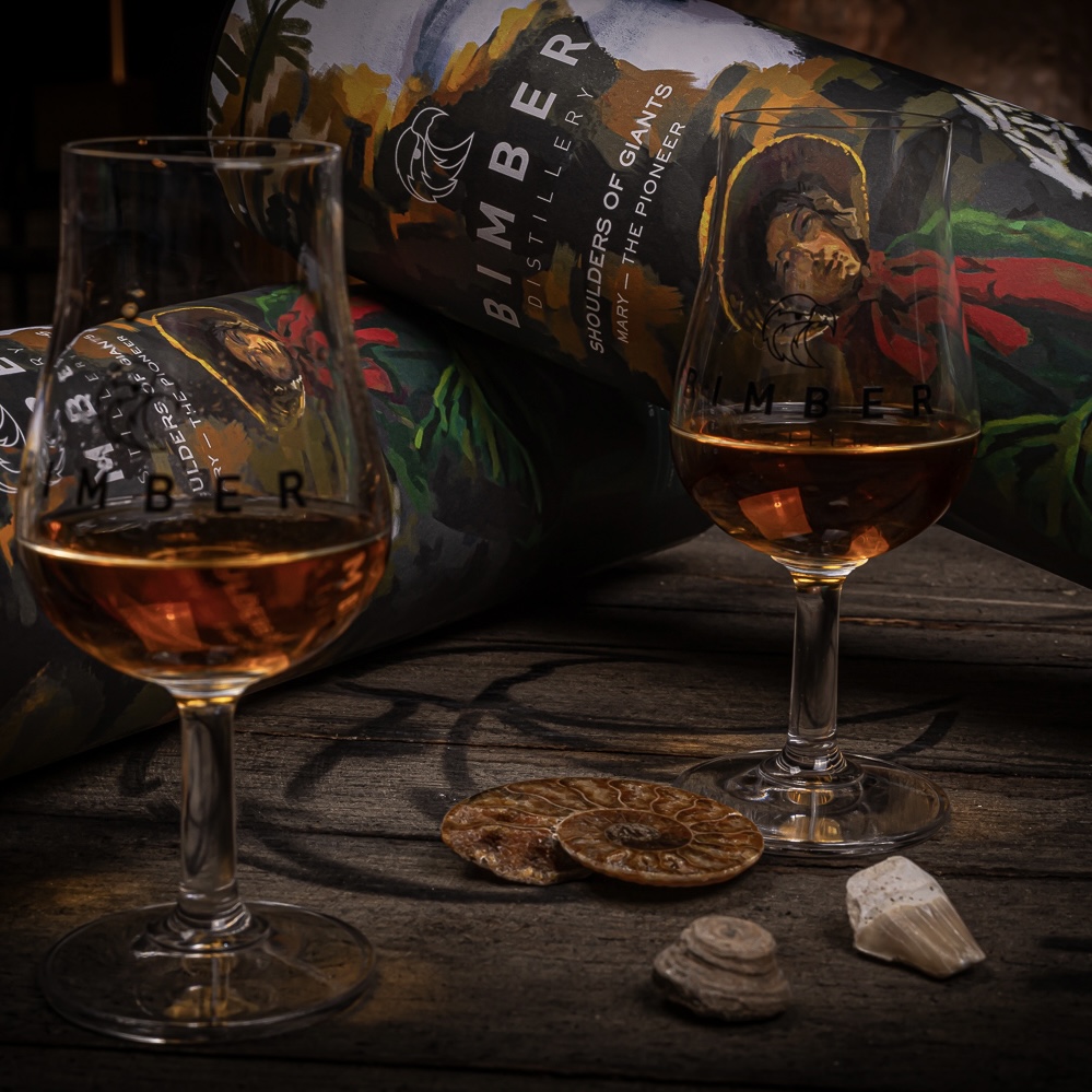 BimberLondon's tweet image. MARY — THE PIONEER
Our latest Shoulders of Giants single cask honours the pioneering fossil hunter whose discoveries along England’s Jurassic Coast transformed our understanding of prehistoric life.

Official release tomorrow.

#SingleCask #BimberDistillery