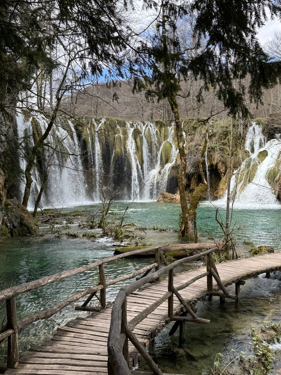 Plitvice Lakes National Park tweet media