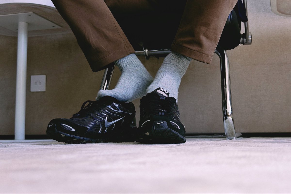 simon_socks tweet media