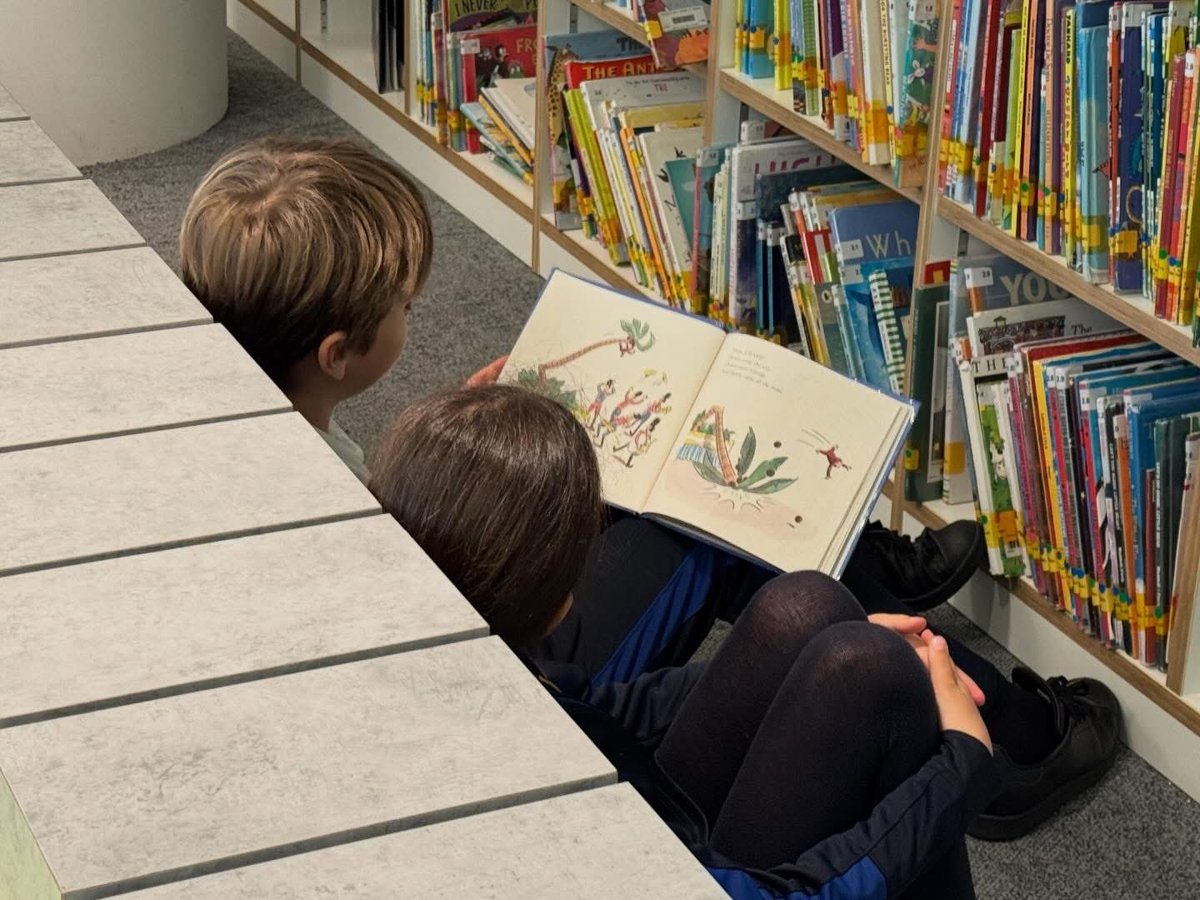 ISMonaco's tweet image. Buddy Reading is in full swing at ISM, as part of our Book Week! 📖

Older and younger students are pairing up to share stories, practice reading, and enjoy some special reading time together! 🌟 

#BuddyReading #BookWeek #LoveForBooks