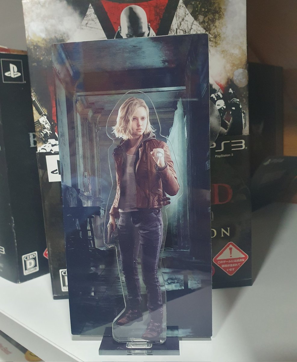Me acaba de llegar la edición coleccionista de RESDIENT EVIL REQUIEM!
Trae steelbook, el juego japonés versión deluxe y trae un pequeño holograma de grace muy chulo!
#ResidentEvilRequiem