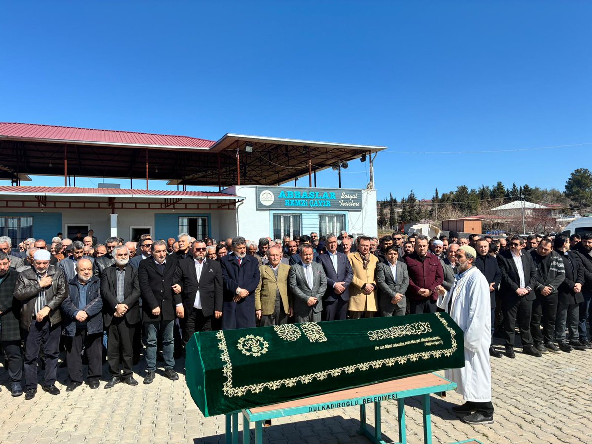 milliyolgm's tweet photo. “Genel Başkanımız Sayın Remzi Çayır’ın kıymetli annesi, bugün Abbaslar Remzi Çayır Sosyal Tesisleri’nde kılınan cenaze namazının ardından son yolculuğuna uğurlandı.

Merhumeye Allah’tan rahmet; başta Genel Başkanımız Sayın Remzi Çayır olmak üzere ailesine, yakınlarına ve sevenlerine sabır ve başsağlığı diliyoruz.

Mekânı cennet, makamı âli olsun.

Milli Yol Partisi” 🕊️ #remzicayir @RemziCayirMilli