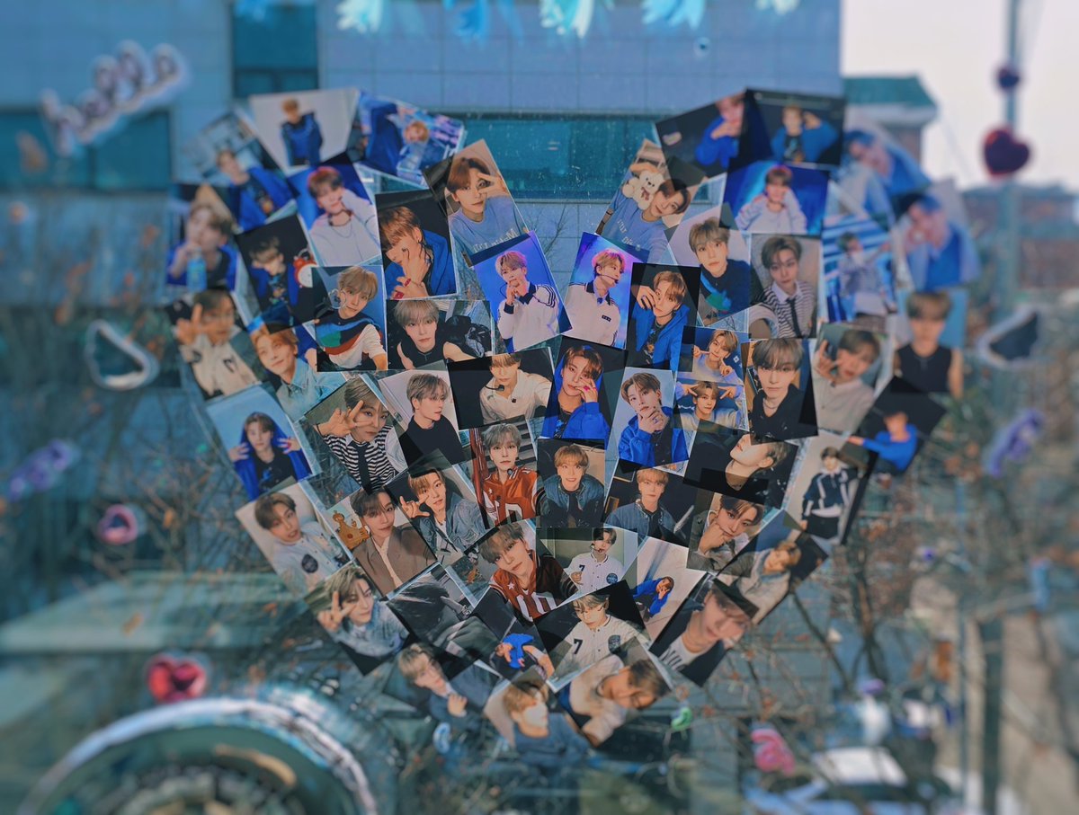 xlwhgdkwuqjfla's tweet photo. 파란색 테마 진짜 예쁨 거리가 좀 있어서 갈말 고민했는데 너무너머 가길 잘함🤍🤍 씬롱이가 더 큰 세계로 나아가려고 마음 먹은 몰리부터 해서 요소요소가 너무 예쁘게 배치되어 있고 나가기 전에 디피존을 발견해서 찬찬히 못 본 게 너무 아쉬움ㅜㅜ 그래서 철거한다길래 한번더 갔는데 이미 https://t.co/WWxcxKf4uT