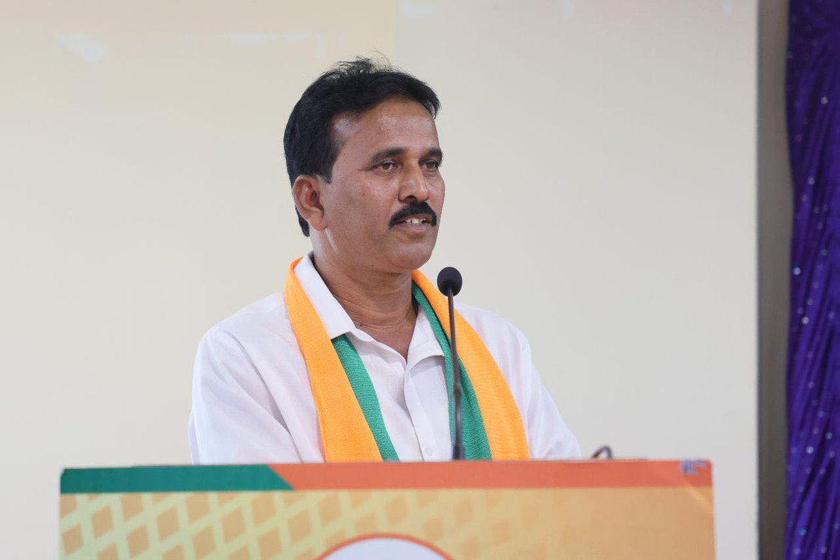 BJP4Madgao's tweet image. Warm birthday greetings to Dayanand Karbotkar, BJP North Goa District President. May God bless you with a long, happy and healthy life, and continued strength to serve the people of #Goa.