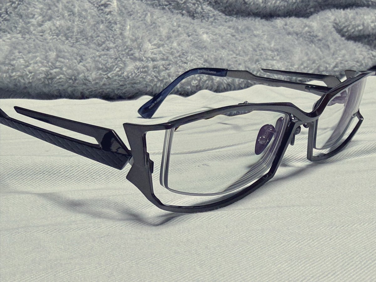 BlueSonic_P03's tweet photo. ブルーソニックの本体がネビル・ヒースからライオット・シールドに変わりました👓
#レスザンヒューマン
#lessthanhuman https://t.co/N0EiaX9FkY