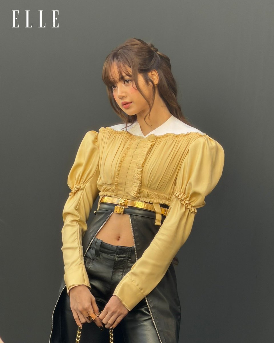 ELLEThailand's tweet photo. เก๋สุดๆ กับสาว LISA เฮ้าส์แบรนด์แอมบาสซาเดอร์ของ Louis Vuitton ที่ได้มาร่วมชมโชว์ Louis Vuitton คอลเล็กชั่น Fall/Winter 2026 ณ กรุงปารีส

#ELLEThailand 
#LISA
#LISAxLouisVuitton
#LISAXLVFW26
#LVFW26 https://t.co/kLAqAfkufq