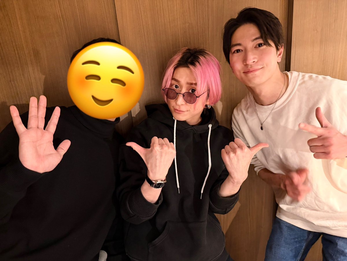 SAK_SAK_SAKUMA's tweet photo. 仕事終わりに、親友2人と夜飯食べてきた (^^) 
 #しゃべくり００７ の話も沢山したし、

いっとん(@ryoito04ntvkon)が合流する前に #映画スペシャルズ 観てきたみたいで、いっぱい感想言ってくれた (^^) 
これからもよろしくな (^^) 

←太郎
　　　　　　　　　　　　　　　　　いっとん→ https://t.co/hf9WR99hgc