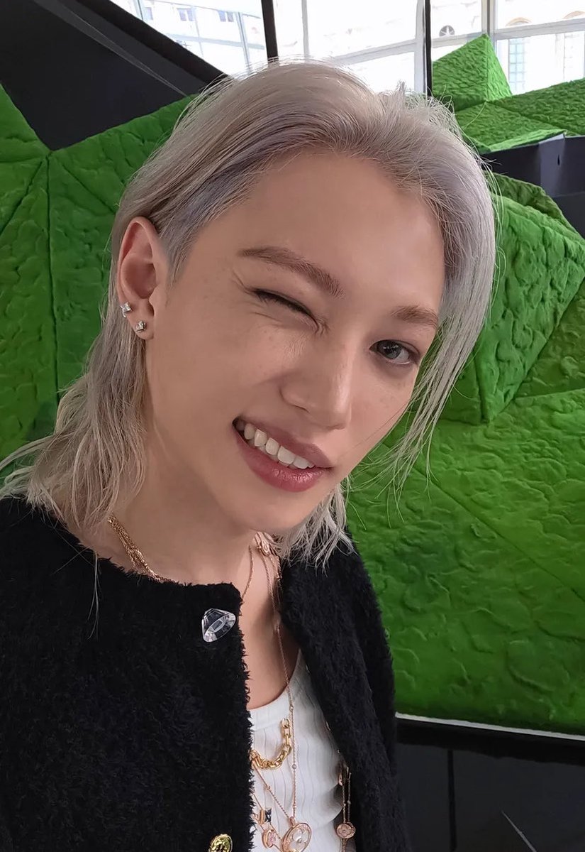 felix archive ✩ tweet media