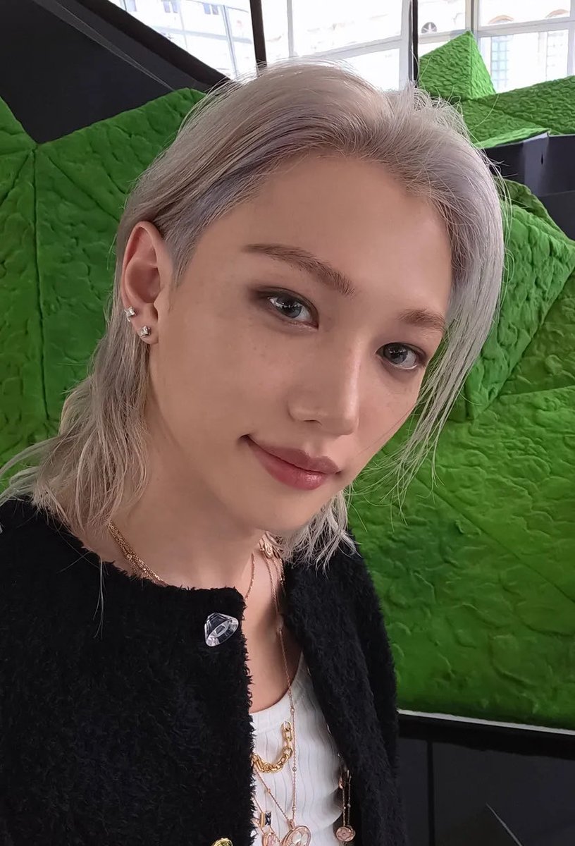 felix archive ✩ tweet media