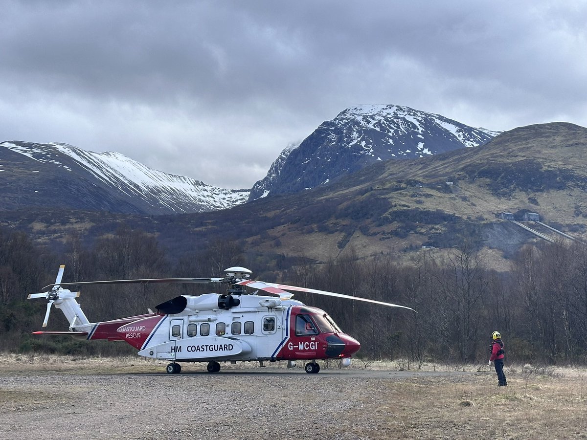 torque137's tweet photo. Sunday 8th,Monday 9th March was a busy time re incidents in the mountains,this resulted in the Welsh,Caernarfon based Rescue936, on the Monday,being utilised to assist Lochaber MRT with a job on Ben Nevis. @HMCoastguard @MCA_media @lochabermrt @bristowgroup https://t.co/niDW940J3N