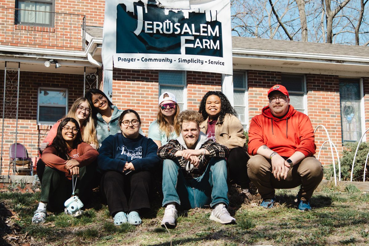 Saint Xavier tweet media