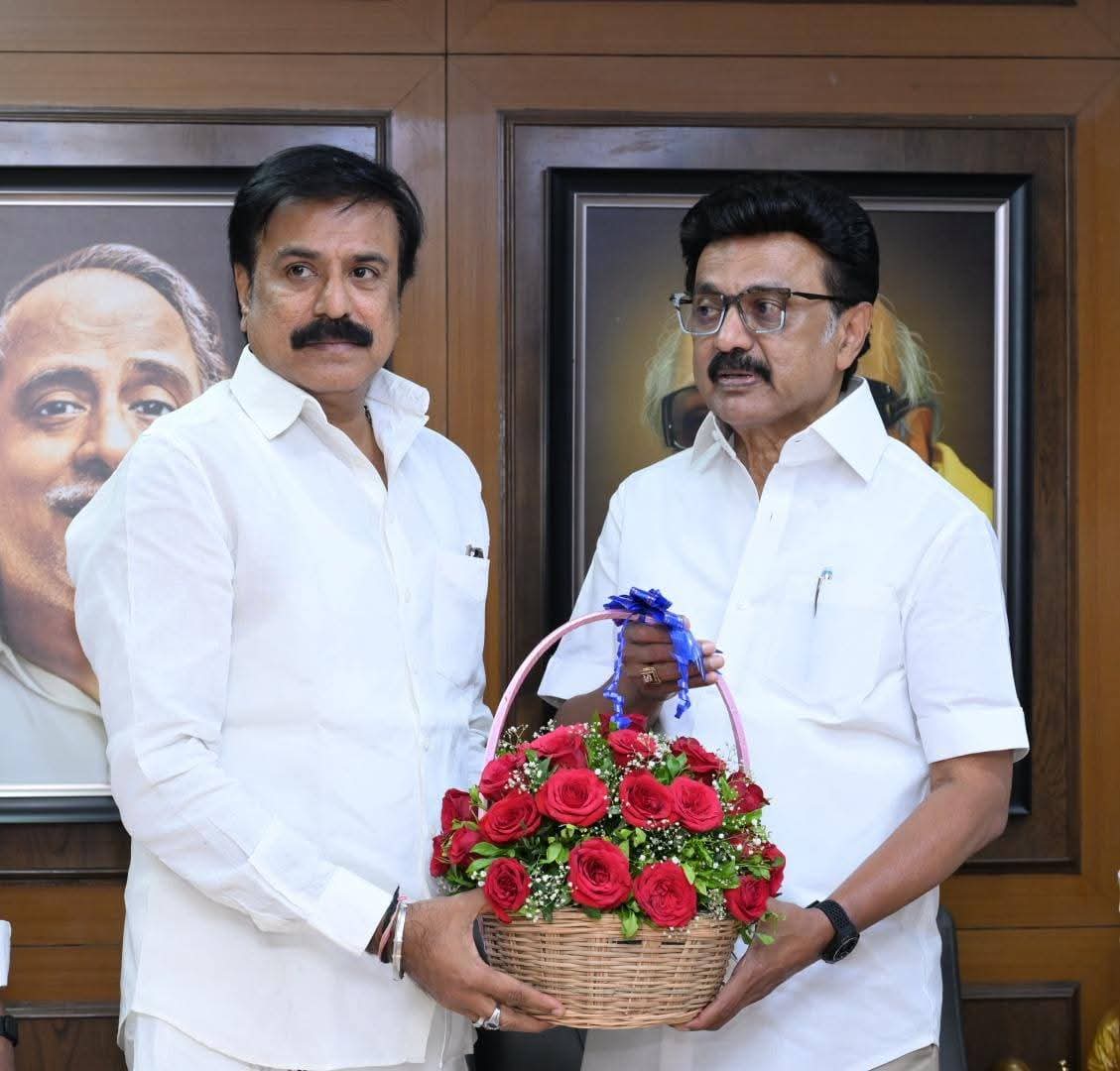 captainkathir16's tweet photo. தேமுதிக சார்பில் மாநிலங்களவைக்கு தேர்ந்தெடுக்கப்பட்ட கழக பொருளாளர் L. K. சுதீஷ் MP திமுக தலைவர் ஸ்டாலின் அவர்களை சந்தித்து நன்றி தெரிவித்து வாழ்த்து பெற்றார்.
#DMDK #LKSuthish #RajyasabhaMP #Bigthanks #DMK #MKStalinCM #DMDKITWING #Maduraisouth #Usilampatti https://t.co/aOdFwvkCP7