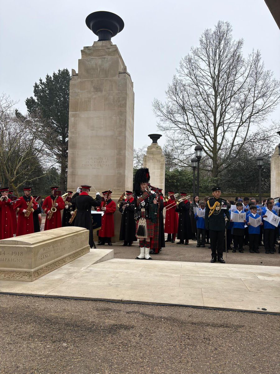 HCI_London's tweet image. At the Memorial Gates in London on  #CommonwealthDay, Defence Advisor Cmde Dongre represented India in paying tribute to the five million servicemen and women from across the #Commonwealth who served in the World Wars. We remember and honour their courage and sacrifice.