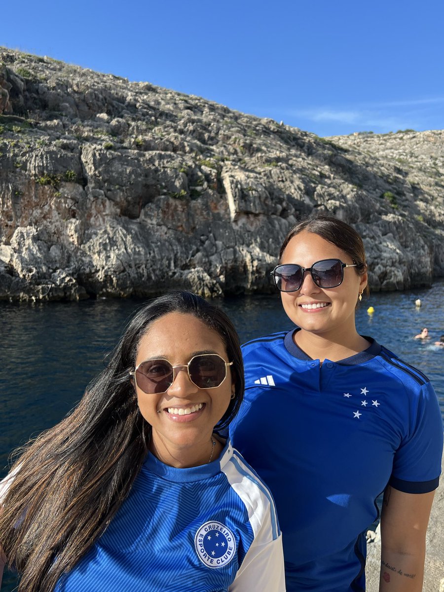 JoyceBitten's tweet photo. #CruzeiroPeloMundo @Cruzeiro #DiadeCruzeiro https://t.co/JnleD5fvHo