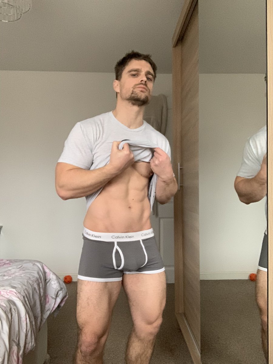 RegTraven's tweet photo. @Masterjason25 , hottest Master in findom! https://t.co/v3unVtgCqt