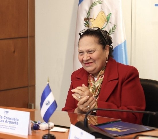 hugomorales84's tweet photo. #EleccionMP | Se han presentado dos tachas en contra de la actual jefa del @MPguatemala María Consuelo Porras. @MPguatemala @Mconsueloporras @OJGuatemala https://t.co/3hHfDWWTPQ