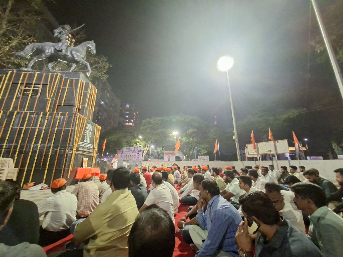 mekrishnajadhav's tweet photo. 📍स्थळ : छत्रपती श्री शिवाजी महाराज स्मारक, वडगाव शरी, पुणे 
धर्मवीर छत्रपती श्री संभाजी महाराज बलिदान मास
•निमित्त व्याख्यान ठिकाणी भेट

#छत्रपतीसंभाजीमहाराज
#जयशिवराय
#बलिदान_मास
#हिंदवीस्वराज्य
#हिंदू https://t.co/xCfCj3jN7D