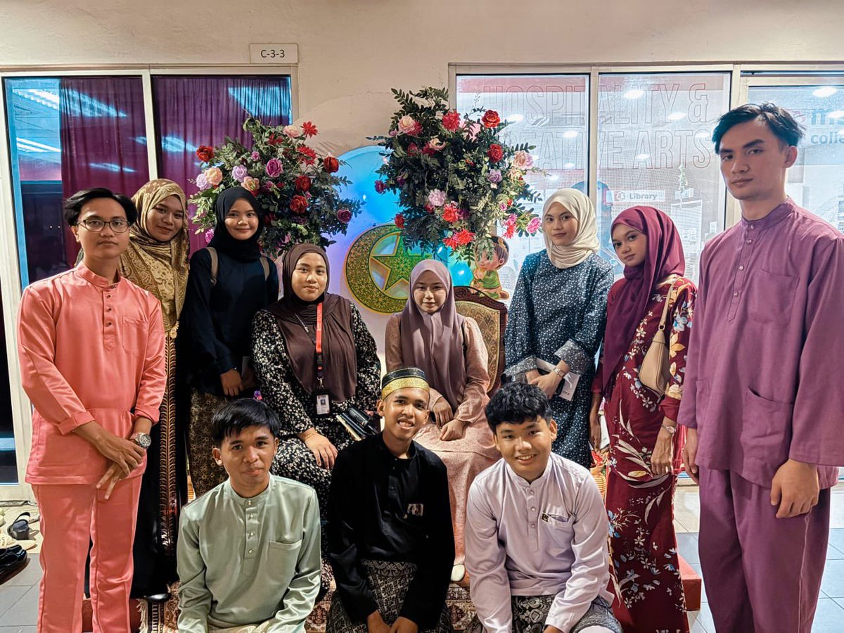 MSUCSabah's tweet photo. IHYA RAMADAN 2026

🌙 Sharing iftar, sharing wisdom. A beautiful gathering at our college Iftar Mentoring Program this Ramadan.

#ramadancare #ramadanshare #ramadanvibes #ramadan #msurians https://t.co/raR0CHY2JE