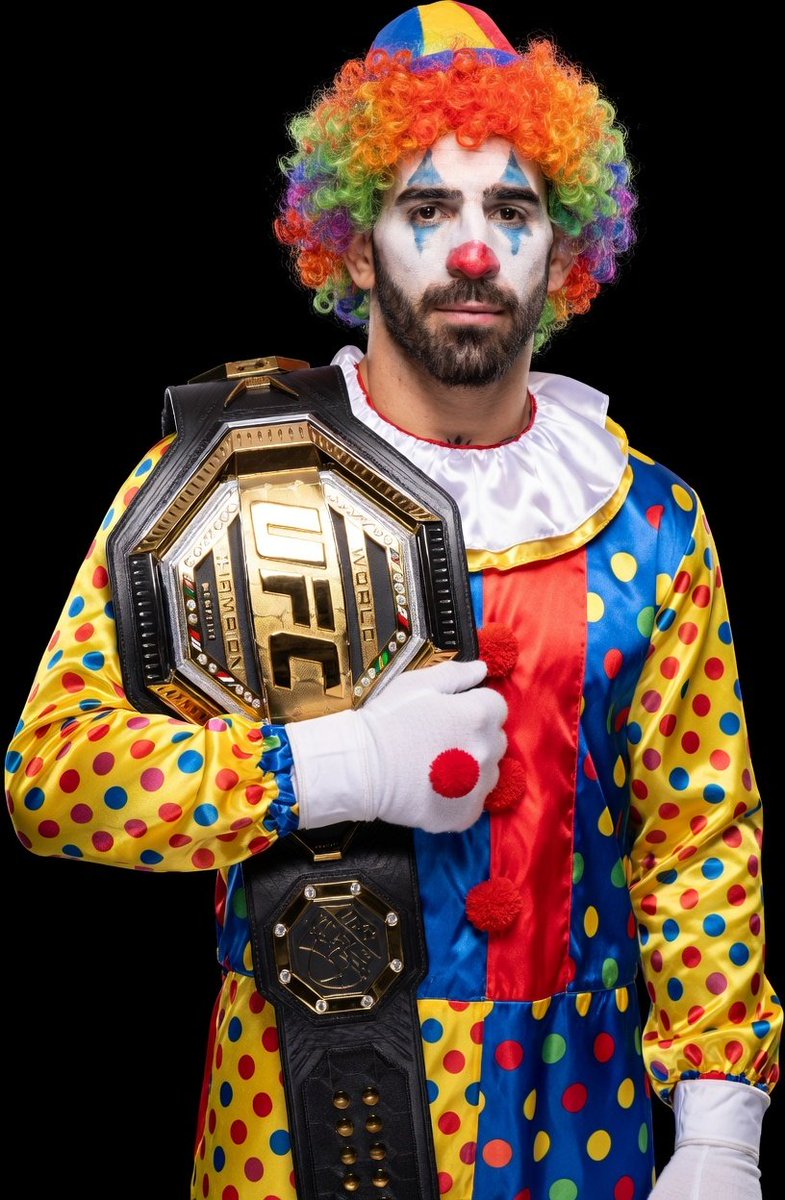 <a href="/Topuriailia/">Ilia Topuria</a> Makhachev:

"The difference between me and you is that I cleared out the top of my division and moved up, while you ran from two guys who had 5 to 9 wins in a row. You are nobody in lightweight. Just a loudmouth from Spain with a nice haircut. Win one fight and we’ll talk."