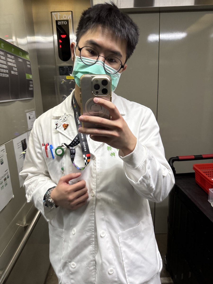 日韋 tweet media