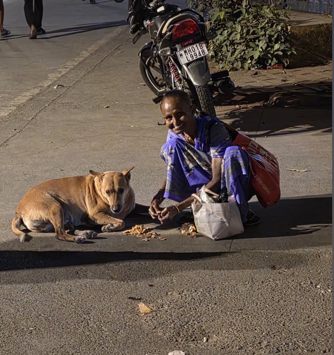 Her best friend. Her family.
The richest person in the world is the one with a heart like hers ♥️

#SaveIndianDogs #Mumbai