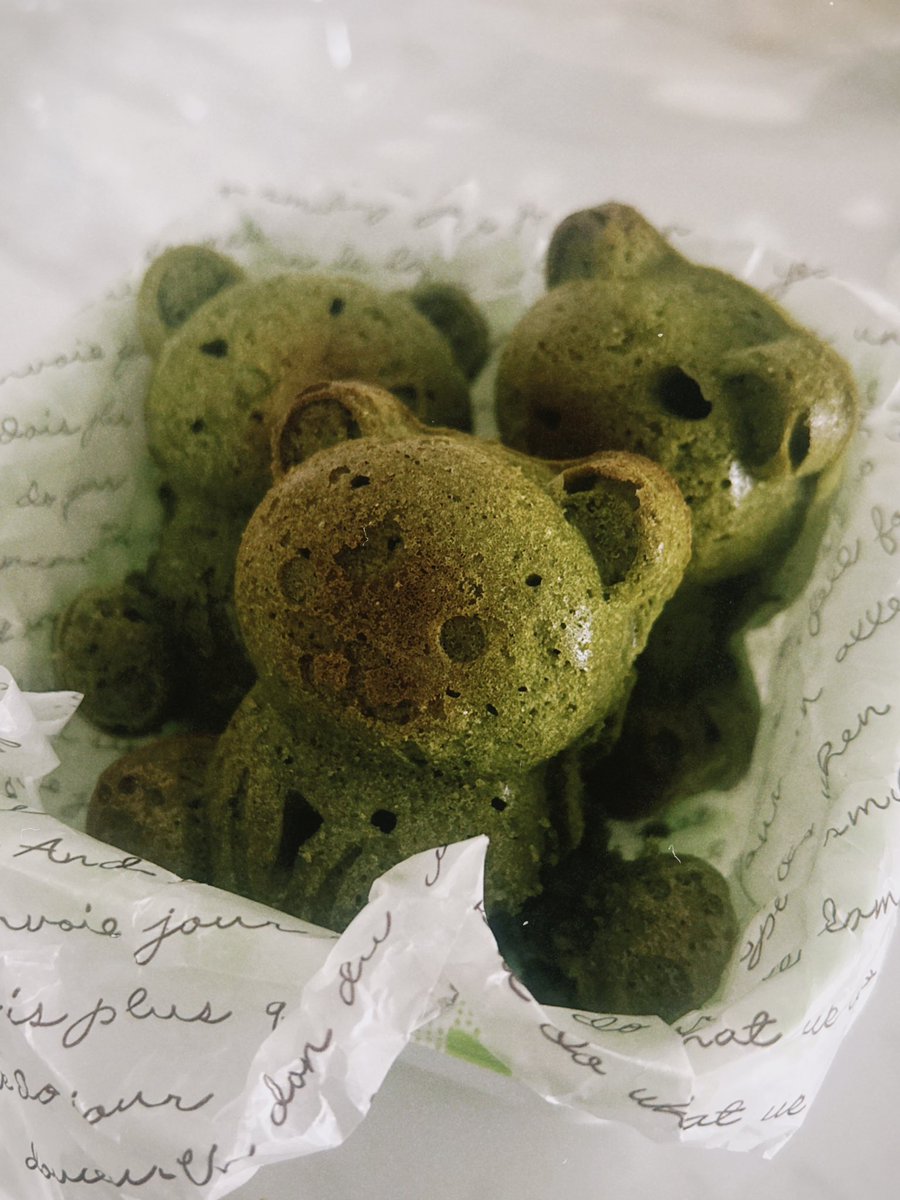 rinacherri's tweet photo. teddy bear matcha madeleines 🧸🍵 https://t.co/hNCXgQ4HQ1