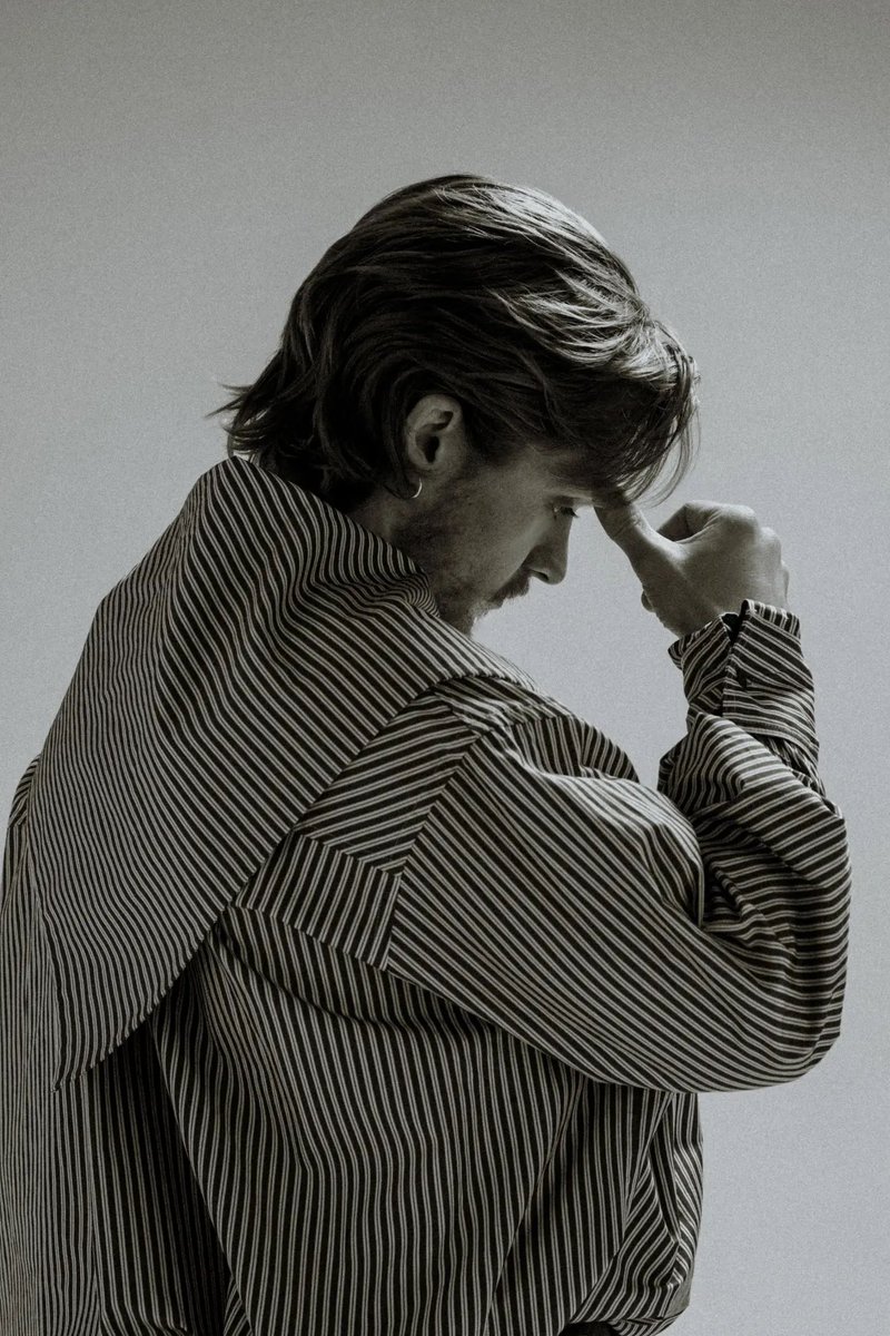 tom glynn-carney thinker💭 tweet media