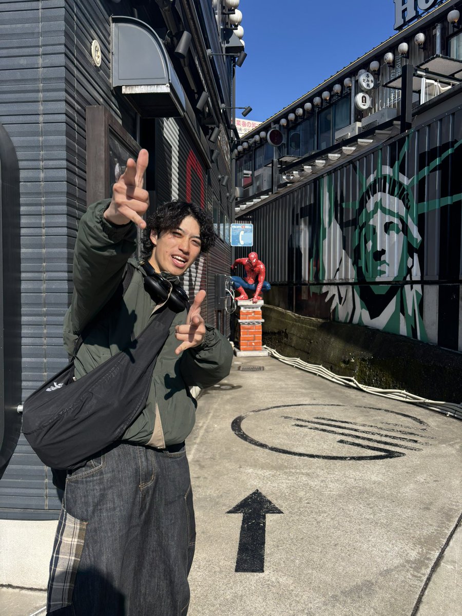 tenjin_tera's tweet photo. 東京で訳あ��てボコボコにされてきました。
自分という生き物が本当に嫌いになった1日でした。また相方に救われてしまいました。
伊藤良太、お前の金魚の糞だと思われねーように俺もがむしゃらに頑張るよ。
上京誘ってくれてありがとう。
ぜってえ売れてやるよ天神。 https://t.co/ES0bDYJ1GW