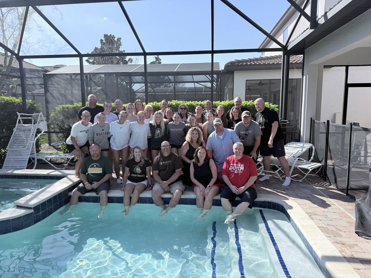 SMSU Softball tweet media