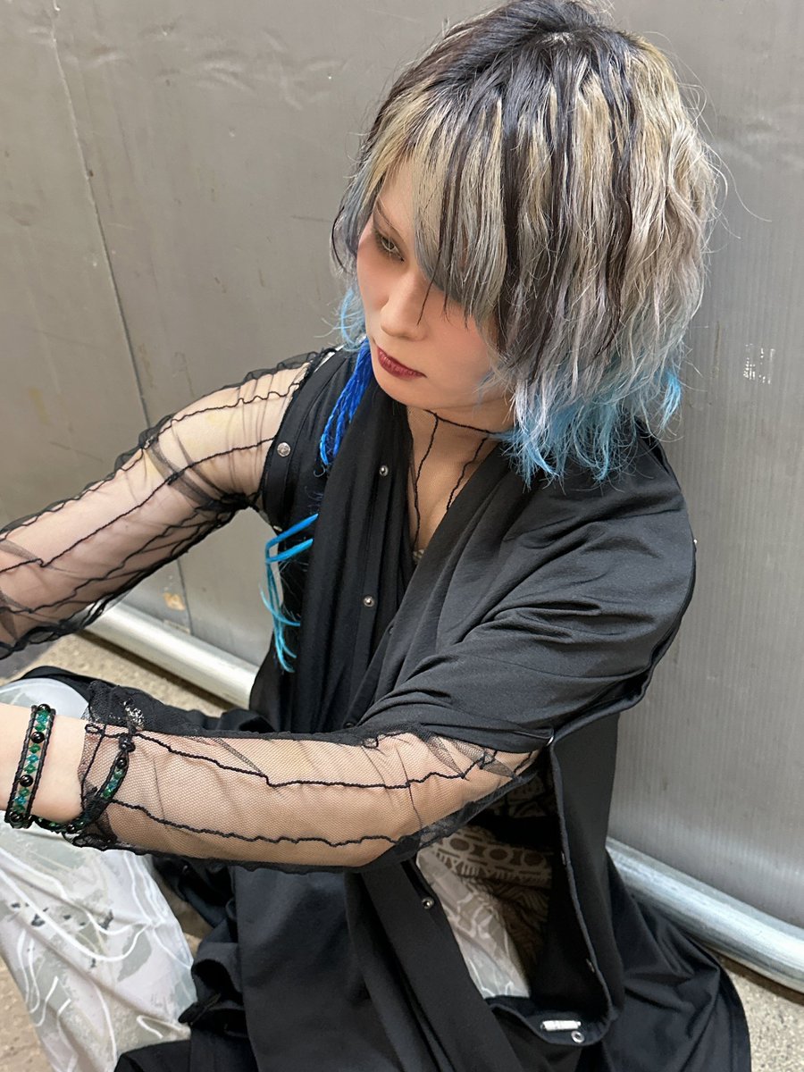 MANAMIX_HADICHI's tweet photo. krmc(  ･᷅-･᷄ )ﾜﾃｸﾗﾓﾁ
Happy Birthday✨🎊🎂🥳

載せたい写真たくさんある〜選ぶの大変w😩好きな角度のやつと可愛いのとセンターポジのやつ♡╰(*´︶`*)╯これからもカッコいいベース宜しく💙

#ハヂチ #4ヶ月連続生誕祭 #krmc https://t.co/de9tS8KM0e