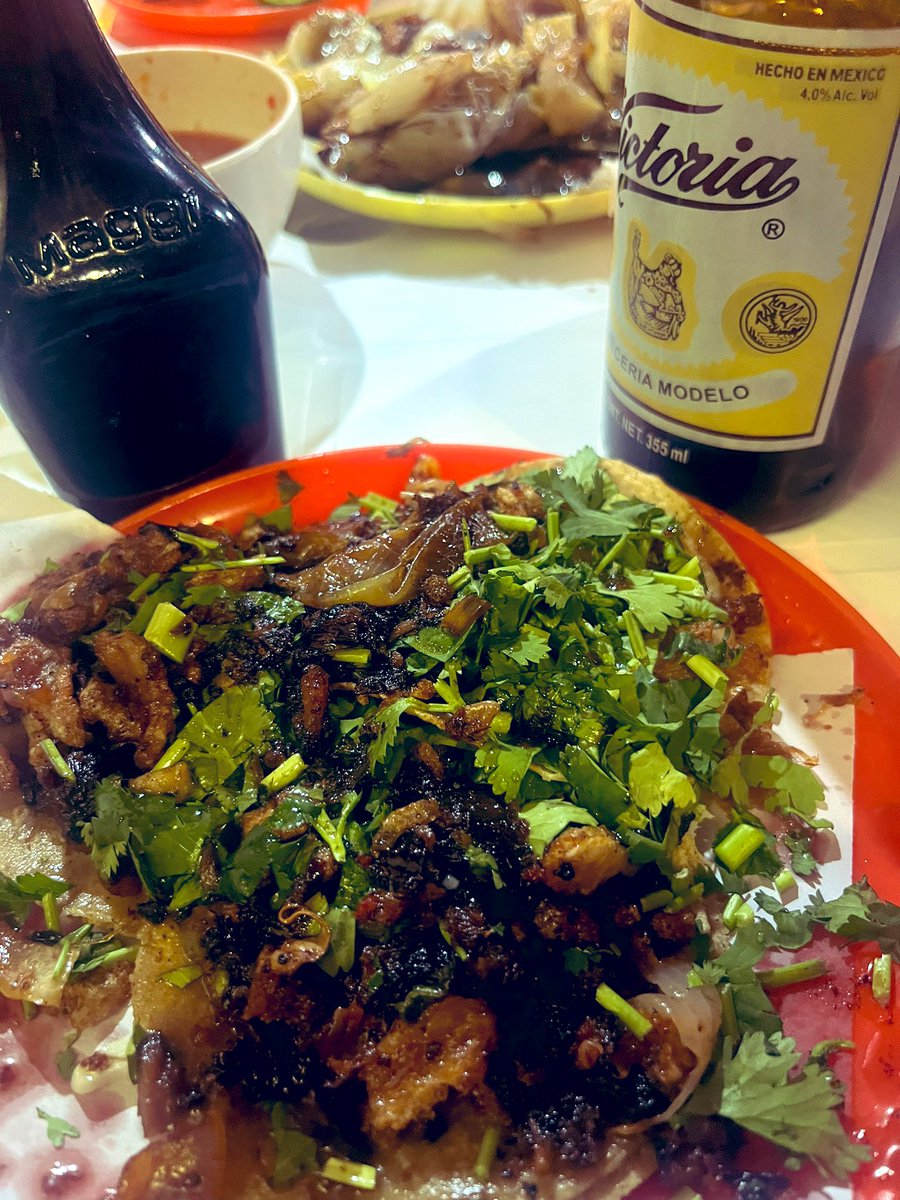 #Salvamediario Buen martes <a href="/elwarpig/">WARpig</a>, ayer fue un día muy pesado, más temprano me fui a caminar para despejarme y continuar con el show, abrazo a todos los que estén momentos tristes o complicados. La vida es un balance, como la comida -odio cuando los jitomates no están rojos?