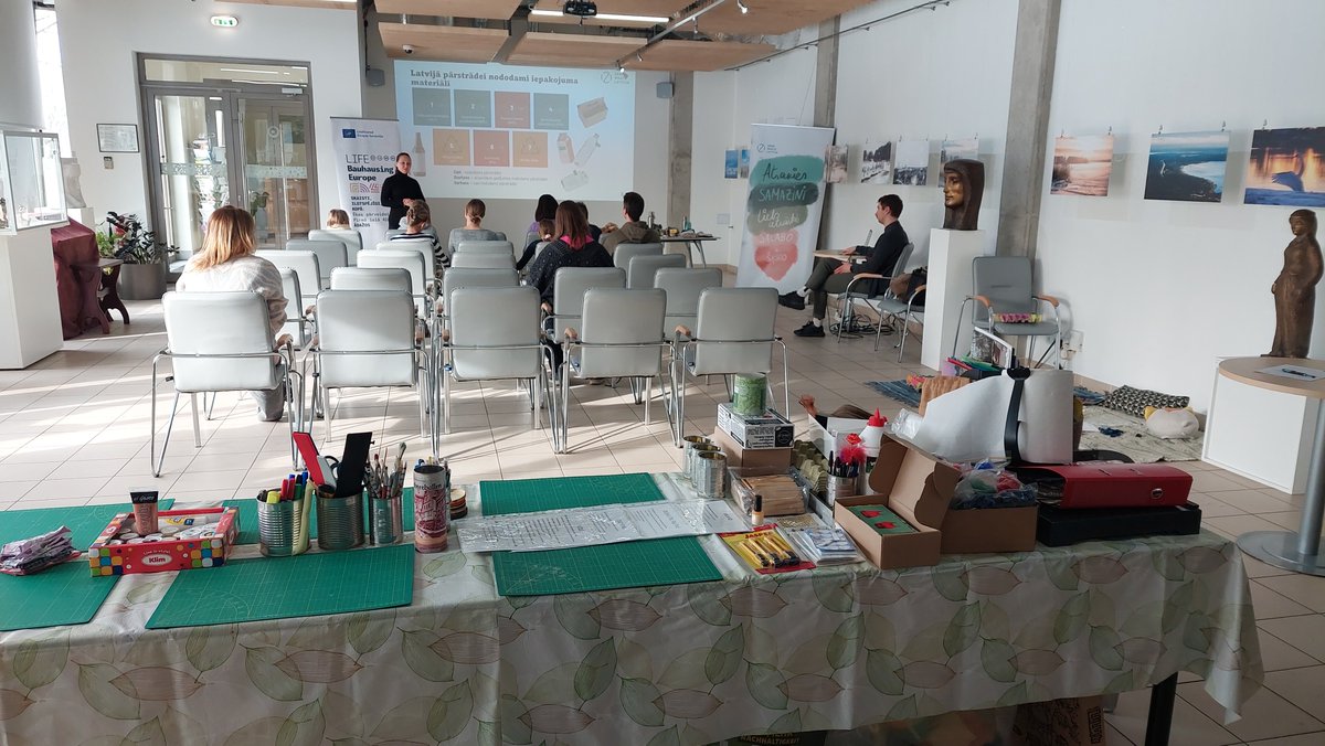 LIFEBauhausing's tweet photo. 🍃How to Give Things a Second Life? 
On February 21 families, children, and local residents gathered at the History and Art Gallery in Ādaži, to explore the principles of circular living on the event “Circular Living.”
@LIFEprogramme 
#NewEuropeanBauhaus #LIFEBauhausingEurope https://t.co/2oqho7uVq6