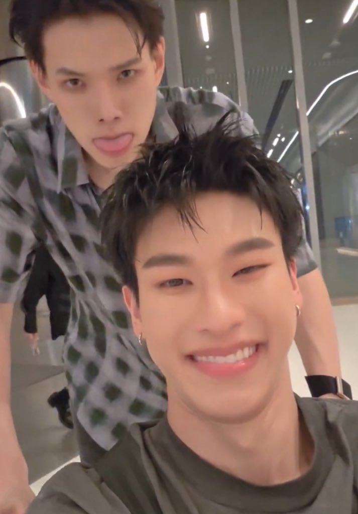 สลับกันดูแลอยู่อย่าง อ๊ยย ปีนี้มานปีอะไรร

คนนึงนิ้วหัก อีกคนข้อเท้าเจ่บ
สนใจเปิดทริปทำบุญใหญ่ด้อมมั้ยพี่🥹
#DaouOffroad #ต้าห์อู๋ออฟโรด