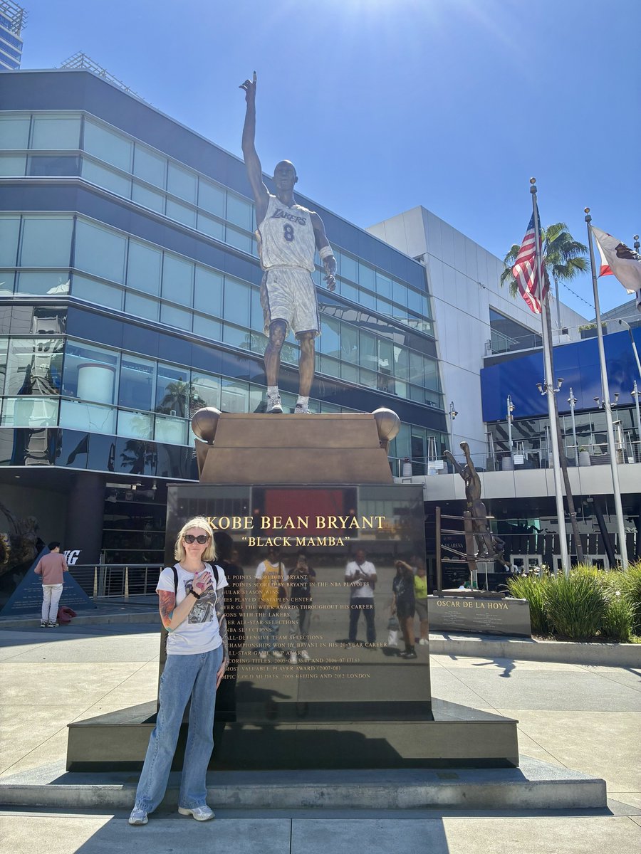 Racy Tracy 💄🍷🐺 tweet media