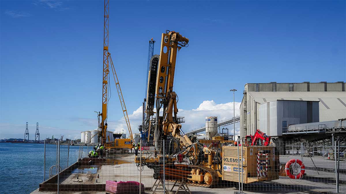 EstrechoDigital's tweet image. 🟦 El Puerto de Tarragona ampliará el calado del Muelle de Castella para recibir buques de gran capacidad elestrechodigital.com/2026/03/10/el-…
·
#accesibilidadnáutica #calado #dragadoportuario #Graneles #infraestructuraportuaria #ingenieríamarítima #jetgrouting #Med...
elestrechodigital.com/2026/03/10/el-…