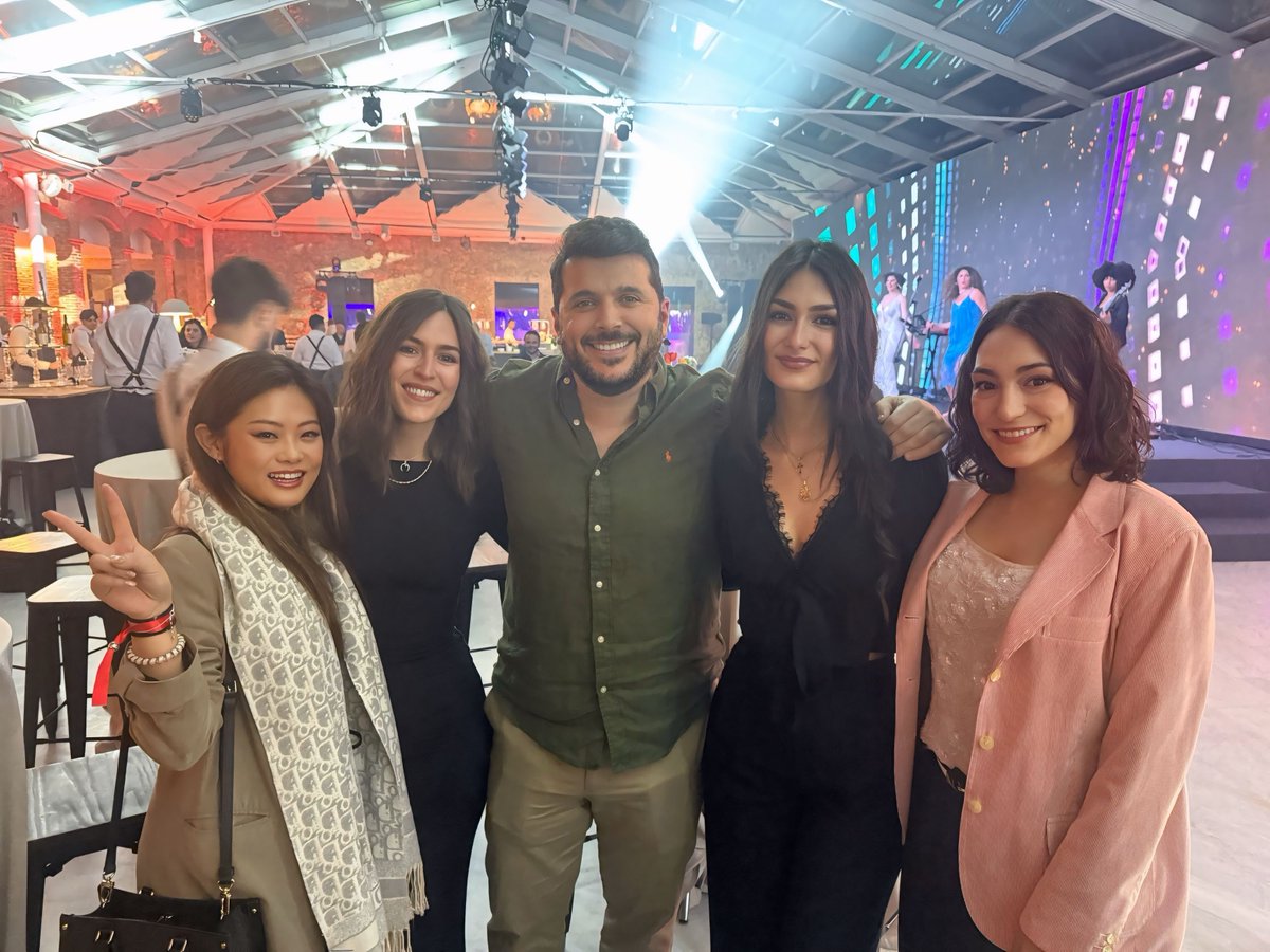 Coloriuris tweet media