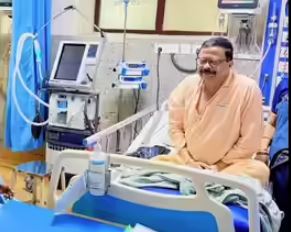 otvkhabar's tweet photo. #ମନ୍ତ୍ରୀ_ସୁରେଶ_ପୂଜାରୀଙ୍କ_ଅସ୍ତ୍ରୋପଚାର
-ଦିଲ୍ଲୀ ଏମ୍ସରେ ରାଜସ୍ୱ ମନ୍ତ୍ରୀ ସୁରେଶ ପୂଜାରୀଙ୍କ ଅସ୍ତ୍ରୋପଚାର
-ଅସ୍ତ୍ରୋପଚାର ସଫଳ, ସ୍ୱାସ୍ଥ୍ୟାବସ୍ଥା ସ୍ଥିର ଥିବା ଏମ୍ସ ପକ୍ଷରୁ ସୂଚନା
-କିଛି ଦିନ ଅବଜରଭେସନ୍ରେ ରହିବେ ବୋଲି ଡାକ୍ତରଙ୍କ ସୂଚନା
#SureshkPujari #AIIMSDelhi #OdishaMinister #SuccessfulSurgery #HealthUpdate #RevenueMinister #OTV