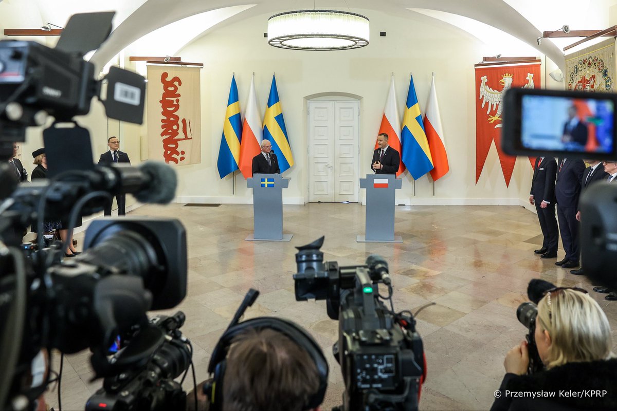 Karol Nawrocki tweet media