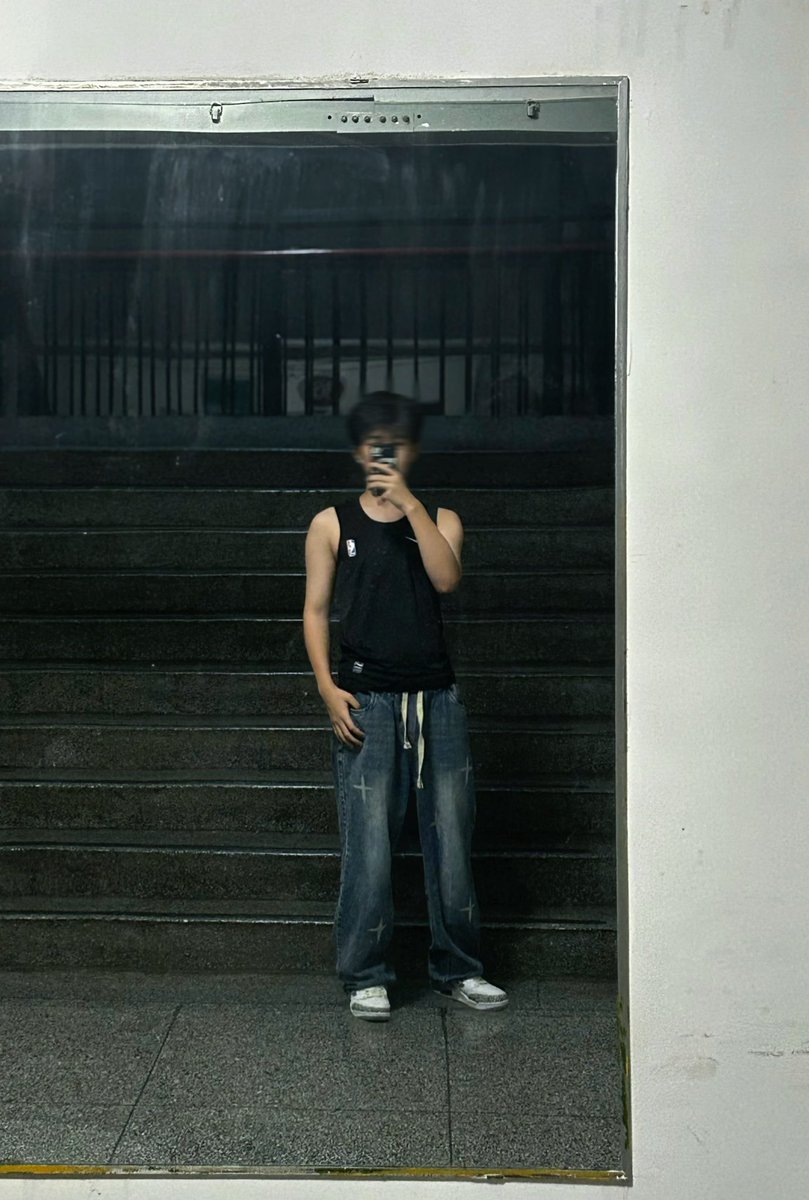 疯狂星期五 tweet media