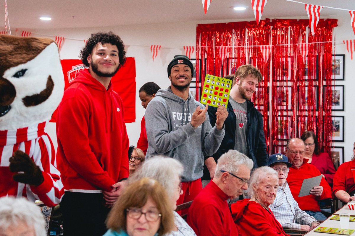 Wisconsin Football tweet media