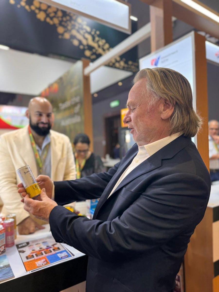 Philip Green OAM tweet media