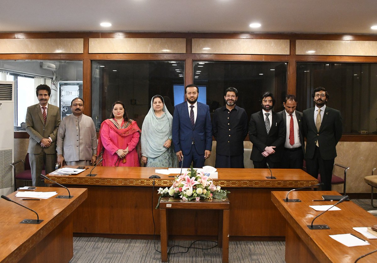 Committees of NA tweet media