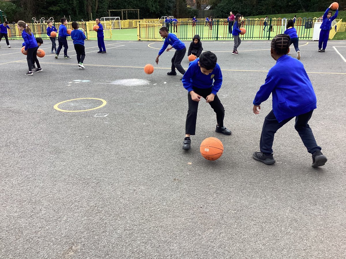 StMaryB17's tweet photo. #yr3 enjoyed keeping control of the ball #basketball #PE #sports https://t.co/PRZtHadDTJ