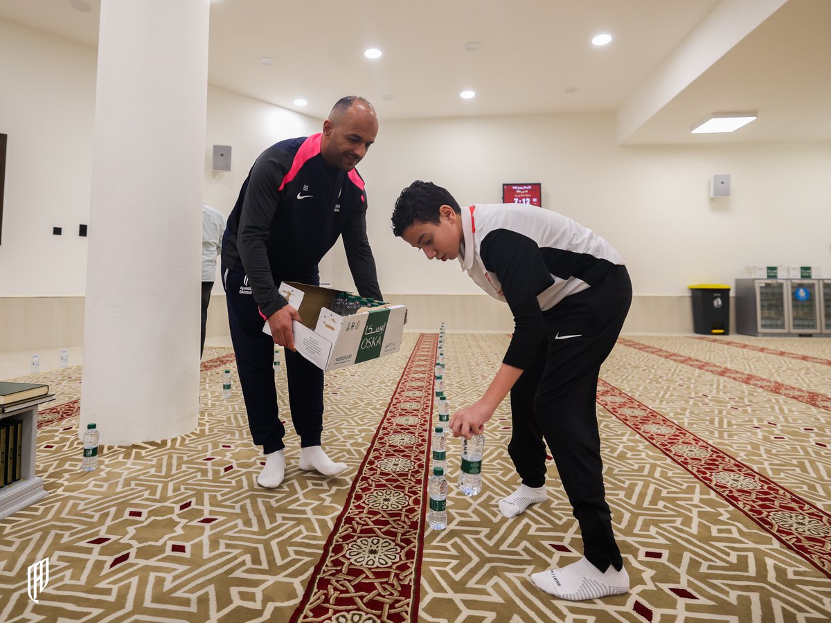 AlqadsiahFuture's tweet photo. من ملاعبنا .. لخدمة بيوت الله ❤️
مبادرة من لاعبين الفئات السنية لتنظيم المساجد وترتيب المصاحف 👏🏻

#القادسية https://t.co/ekrdLka5px